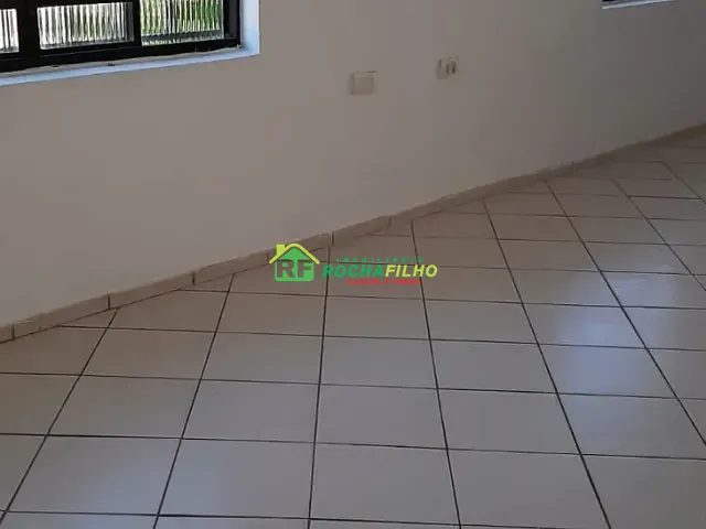 Casa com 313m² 3 quartos e 2 banheiros, à venda, no bairro Acarape em Teresina
