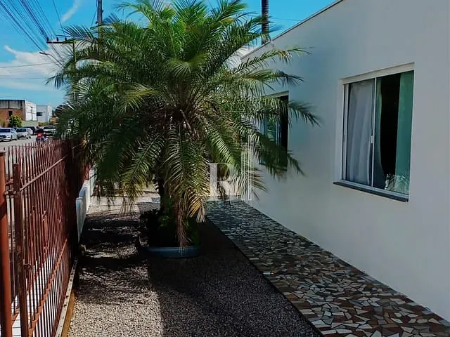 Casa com 512m² 3 quartos e 3 banheiros, à venda, no bairro centro em Tijucas