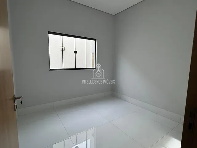 Casa com 180m² 3 quartos e 2 banheiros, à venda, no bairro Jardim Universitário em Cuiabá