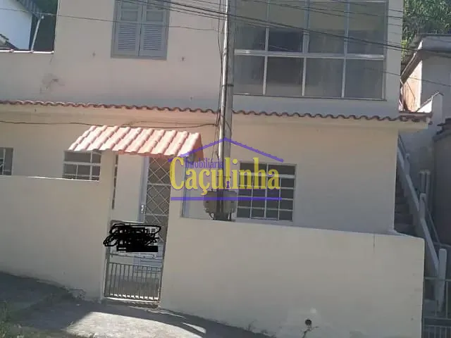 Casa com 66m², à venda, no bairro Maracanã em Barra do Piraí