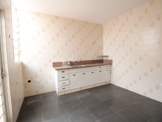 Casa com 150m² 3 quartos e 1 banheiro, para alugar, no bairro São Lázaro em São João da Boa Vista