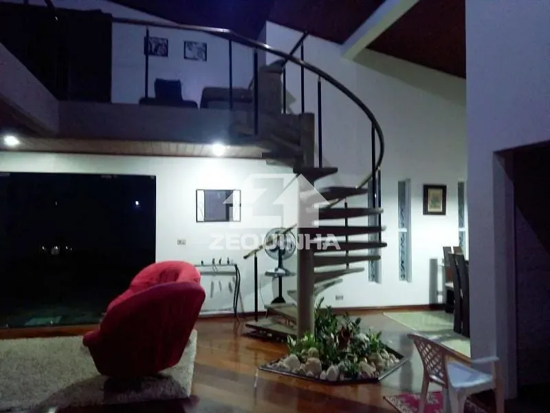Casa, 3 quartos, 267 m² - Foto 4