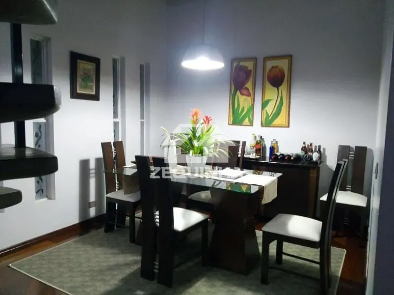 Casa, 3 quartos, 267 m² - Foto 2