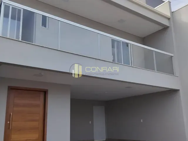 Casa 4 quartos e 4 banheiros, à venda, no bairro Alto são Bento em Itapema
