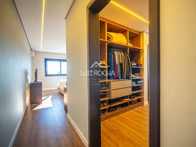 Casa com 750m² 4 quartos e 6 banheiros, à venda, no bairro Jardim do Golf I em Jandira