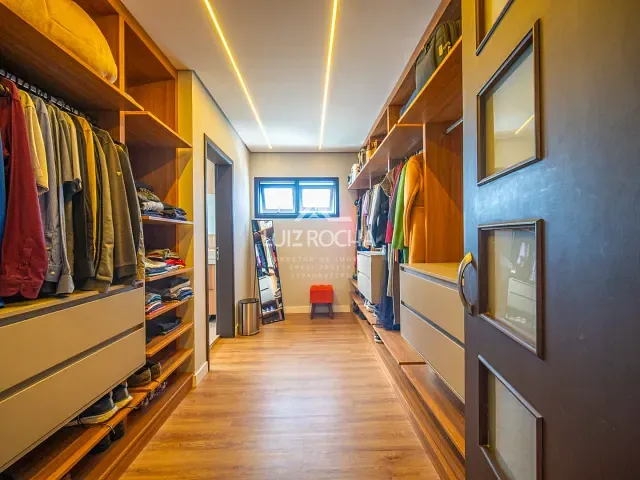Casa com 750m² 4 quartos e 6 banheiros, à venda, no bairro Jardim do Golf I em Jandira