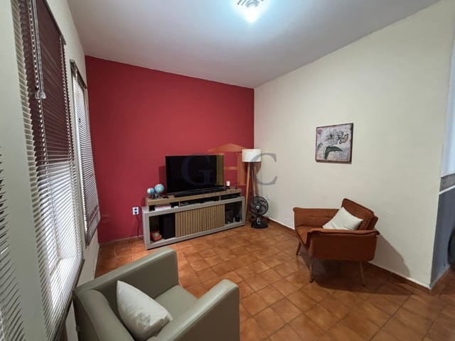 Casa com 250m² 3 quartos e 2 banheiros, à venda, no bairro Jardim Primavera em Salto de Pirapora