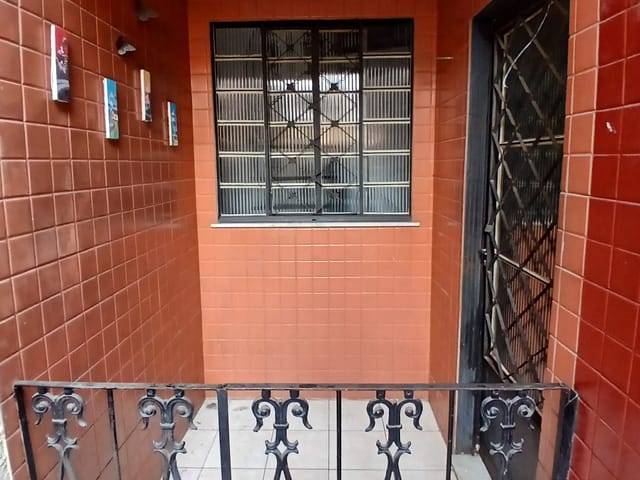 Foto do Casa - VAZ LOBO - ÓTIMA CASA DE FUNDOS PARA LOCAÇÃO COM 2 QUARTOS, BANHEIRO, SALA, COZINHA, TERRAÇO E JUNTO AO COMÉRCIO. | Hilmar