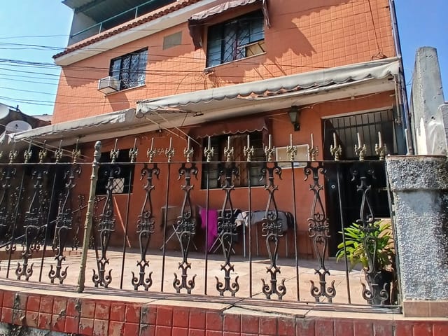 Foto do Casa - VAZ LOBO - ÓTIMA CASA DE FUNDOS PARA LOCAÇÃO COM 2 QUARTOS, BANHEIRO, SALA, COZINHA, TERRAÇO E JUNTO AO COMÉRCIO. | Hilmar