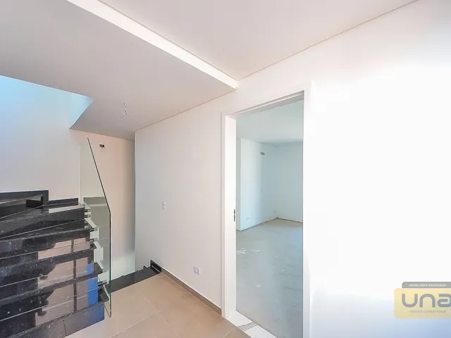 Casa com 269m² 2 quartos e 3 banheiros, à venda, no bairro Umbará em Curitiba
