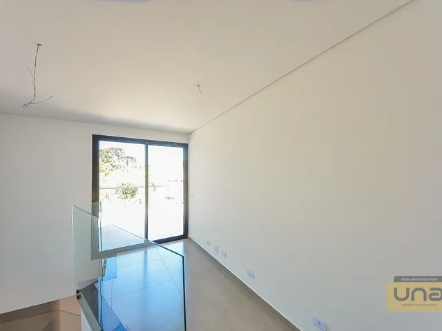 Casa com 269m² 2 quartos e 3 banheiros, à venda, no bairro Umbará em Curitiba