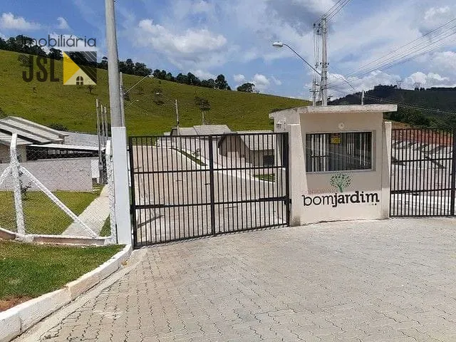 Casa com 140m² 2 quartos e 1 banheiro, à venda, no bairro Jardim Luciana em Jambeiro