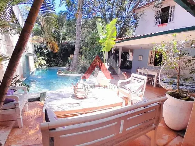 Casa com 423m² 3 quartos e 3 banheiros, à venda, no bairro Maravista em Niterói