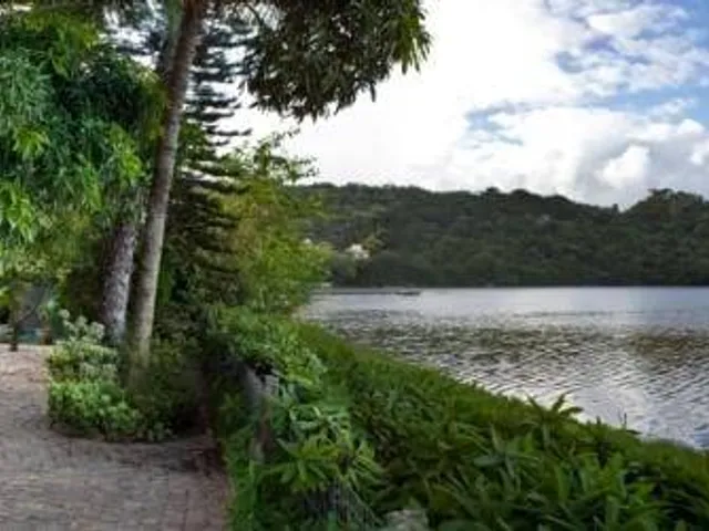 Casa 5 quartos e 4 banheiros, à venda, no bairro Lagoa da Conceição em Florianópolis