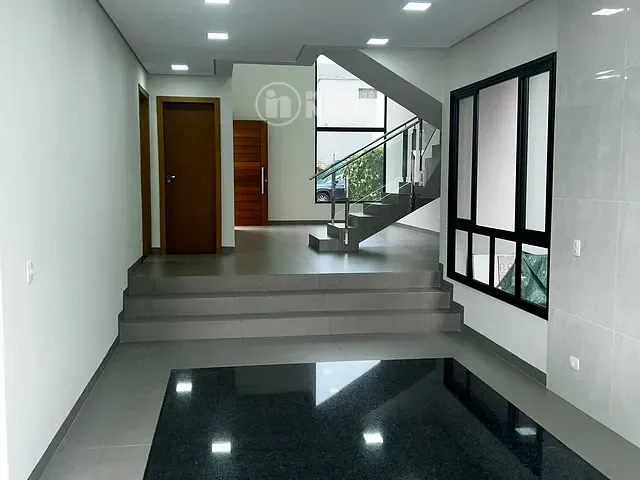 Casa com 200m² 3 quartos e 4 banheiros, à venda, no bairro Conjunto Habitacional Alexandre Urbanas em Londrina
