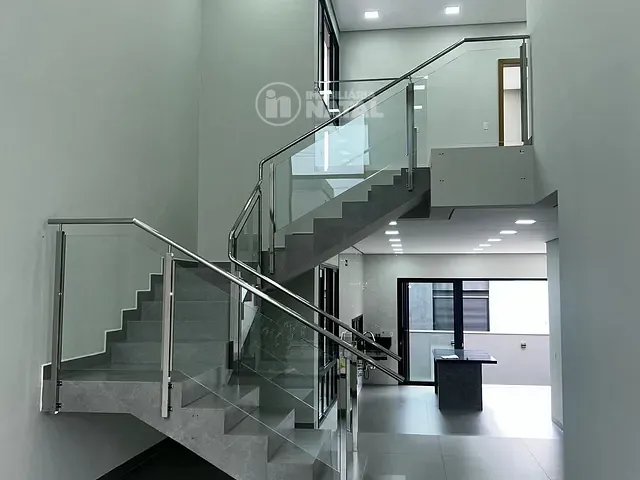 Casa com 200m² 3 quartos e 4 banheiros, à venda, no bairro Conjunto Habitacional Alexandre Urbanas em Londrina