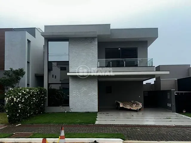 Casa com 200m² 3 quartos e 4 banheiros, à venda, no bairro Conjunto Habitacional Alexandre Urbanas em Londrina