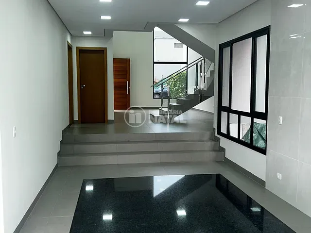 Casa com 200m² 3 quartos e 4 banheiros, à venda, no bairro Conjunto Habitacional Alexandre Urbanas em Londrina