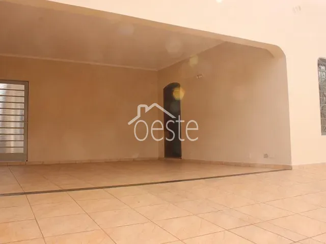 Casa com 320m² 3 quartos e 2 banheiros, à venda, no bairro Jardim Panambi em Santa Bárbara D'Oeste