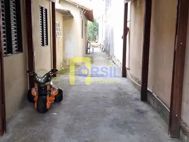 Casa com 500m² 3 quartos e 2 banheiros, à venda, no bairro Vila Suissa em Mogi das Cruzes