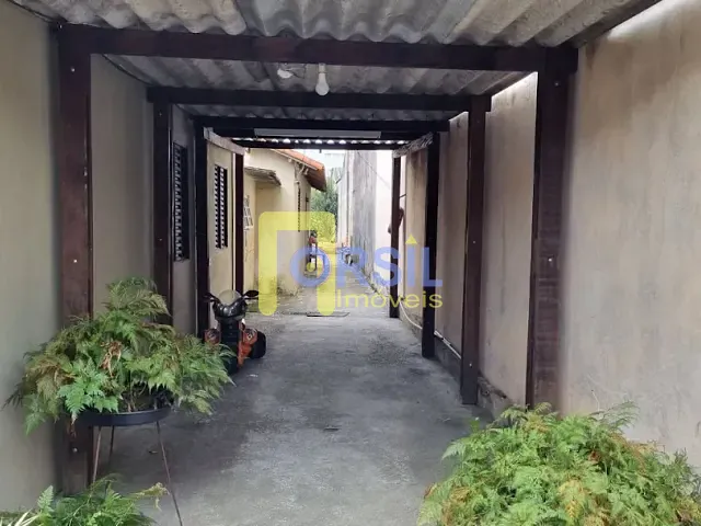 Casa com 500m² 3 quartos e 2 banheiros, à venda, no bairro Vila Suissa em Mogi das Cruzes