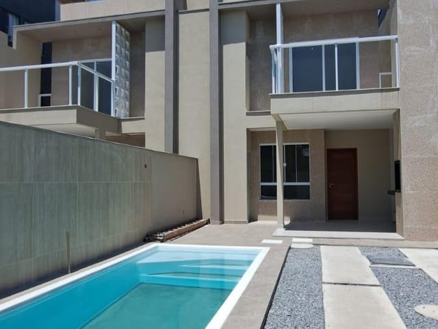 Casa 4 quartos e 1 banheiro, à venda, no bairro Recreio em Rio das Ostras