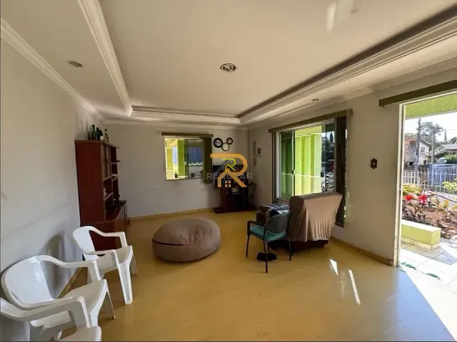 Casa 4 quartos e 2 banheiros, para alugar, no bairro Dos Estados em Guarapuava