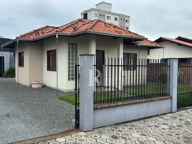 Casa com 380m² 2 quartos e 1 banheiro, à venda, no bairro joaia em Tijucas