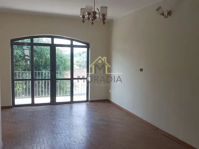 Casa com 205m² 3 quartos e 2 banheiros, à venda, no bairro Parque das Orquideas em Guaxupé