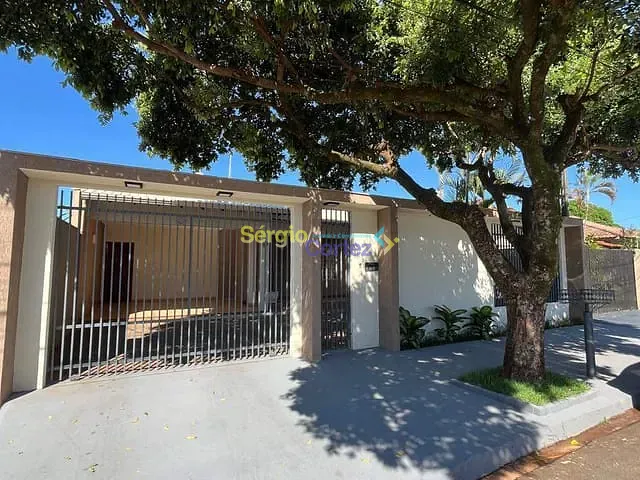 Casa com 360m² 4 quartos e 2 banheiros, à venda, no bairro San Fernando em Londrina