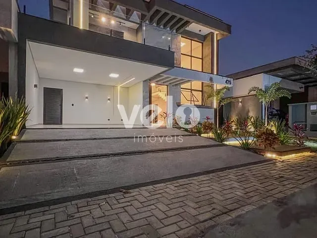 Casa com 300m² 4 quartos e 5 banheiros, à venda, no bairro Piracangaguá em Taubaté