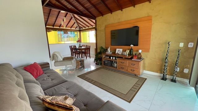 Casa com 360m² 3 quartos e 4 banheiros, à venda, no bairro Morro do Milagre em São Pedro da Aldeia