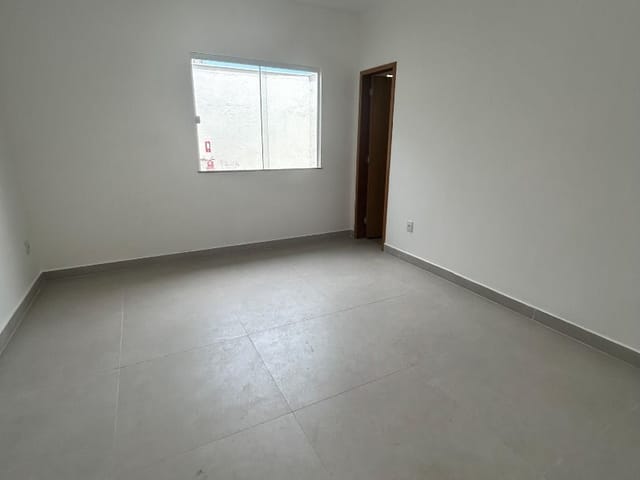 Casa com 102m² 3 quartos e 2 banheiros, à venda, no bairro Granja dos Cavaleiros em Macaé
