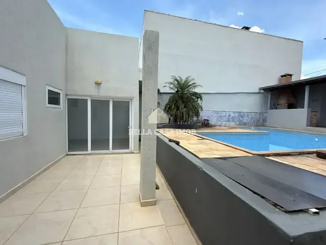 Casa com 265m² 3 quartos e 3 banheiros, à venda, no bairro Jardim Astro em Sorocaba