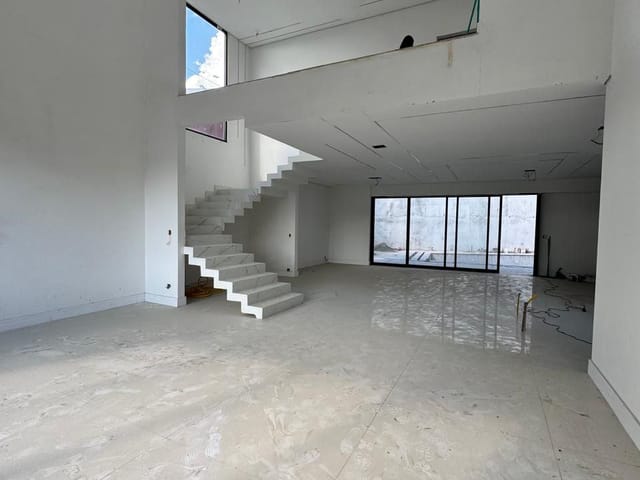 Casa com 520m² 3 quartos e 3 banheiros, à venda, no bairro Cidade Parquelandia em Mogi das Cruzes