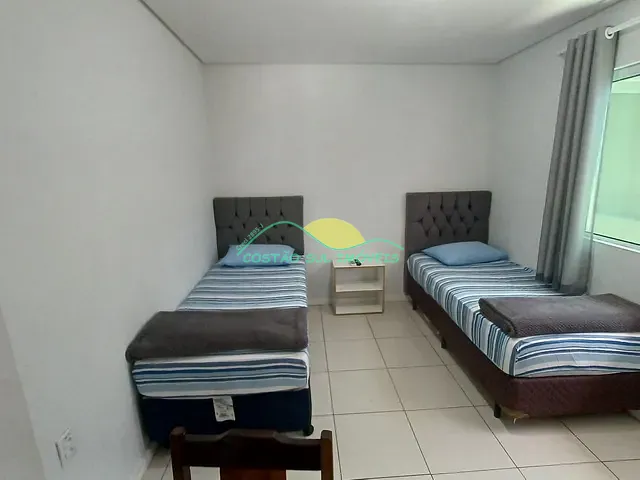 Casa 4 quartos e 3 banheiros, à venda, no bairro Morro das Pedras em Florianópolis