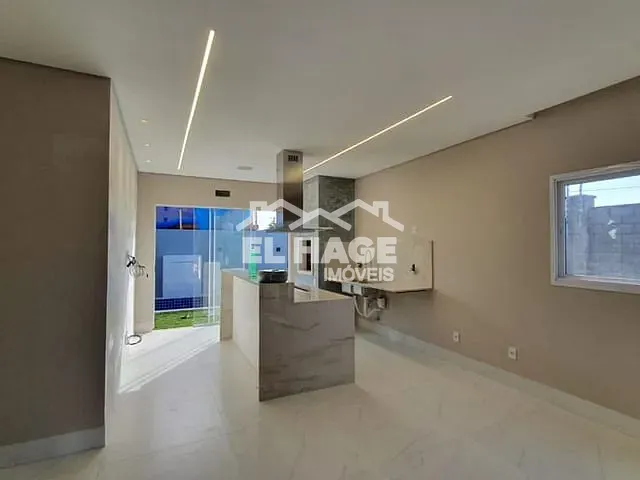 Casa com 348m² 3 quartos e 4 banheiros, à venda, no bairro Parque Universitário em Cuiabá