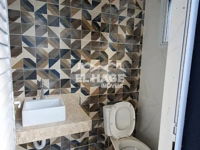 Casa com 348m² 3 quartos e 4 banheiros, à venda, no bairro Parque Universitário em Cuiabá