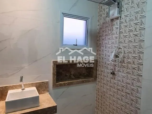 Casa com 348m² 3 quartos e 4 banheiros, à venda, no bairro Parque Universitário em Cuiabá