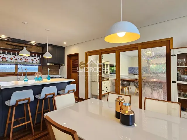 Casa com 751m² 4 quartos e 7 banheiros, à venda, no bairro Jardim Indaiá em Embu das Artes