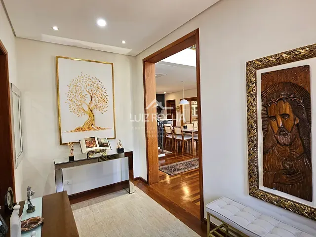 Casa com 751m² 4 quartos e 7 banheiros, à venda, no bairro Jardim Indaiá em Embu das Artes