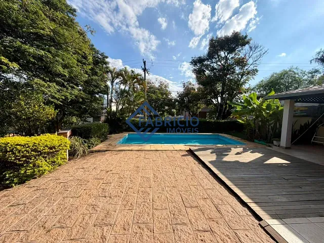 Casa com 800m² 3 quartos e 5 banheiros, para alugar, no bairro Marambaia em Vinhedo