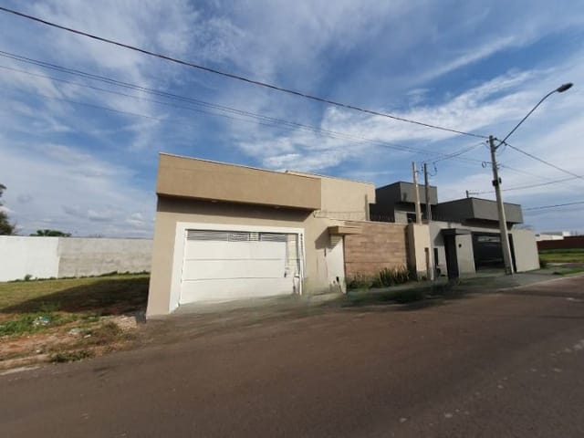 Casa com 150m² 2 quartos e 3 banheiros, à venda, no bairro Cidade Jardim em Birigüi