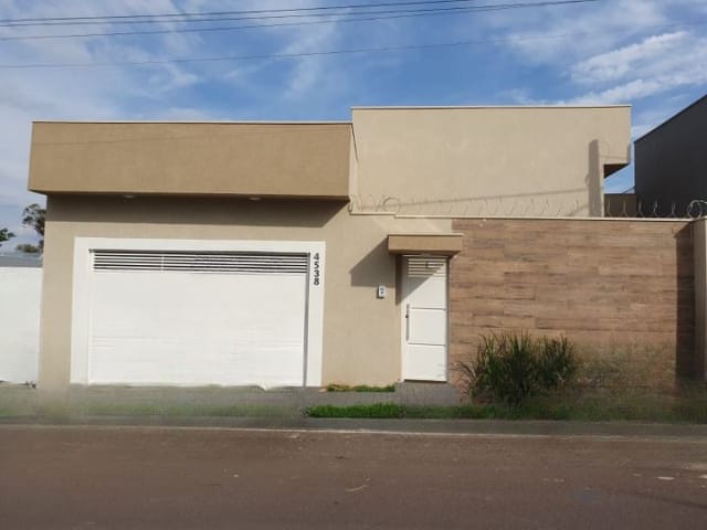 Casa com 150m² 2 quartos e 3 banheiros, à venda, no bairro Cidade Jardim em Birigüi