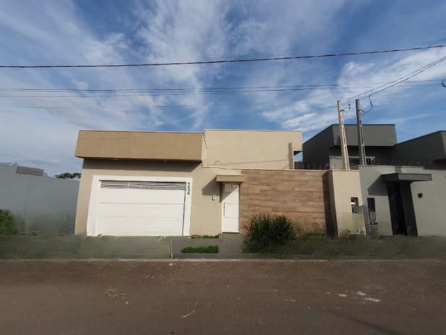 Casa com 150m² 2 quartos e 3 banheiros, à venda, no bairro Cidade Jardim em Birigüi