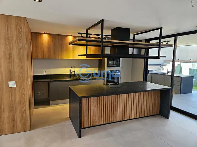 Casa com 410m² 3 quartos e 5 banheiros, à venda, no bairro Condomínio Residencial Euroville II em Bragança Paulista