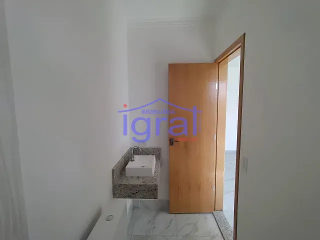 Sobrado com 250m² 3 quartos e 2 banheiros, à venda, no bairro Bosque da Saúde em São Paulo