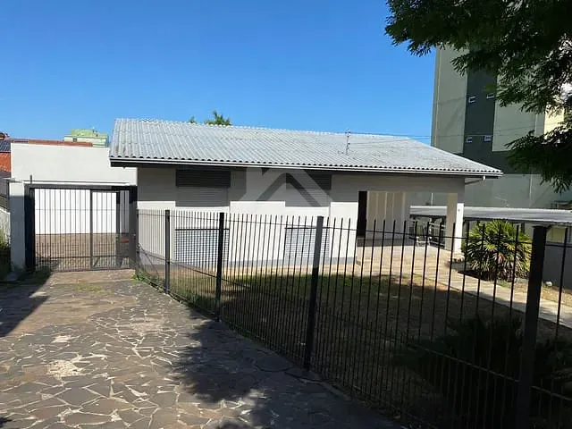 Casa com 199m² 3 quartos e 1 banheiro, à venda, no bairro Languiru em Teutônia