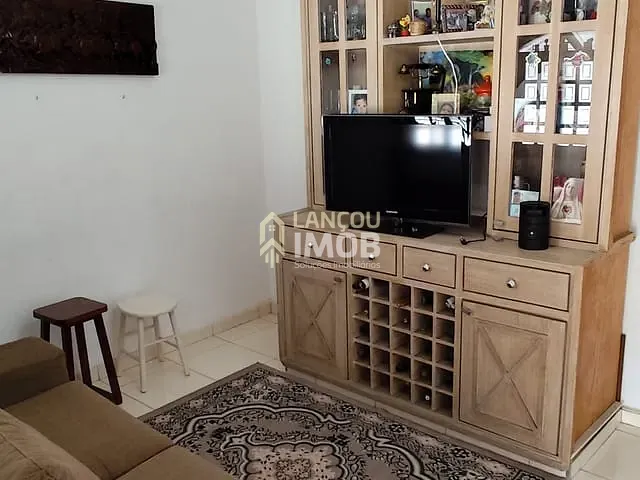 Casa 2 quartos e 1 banheiro, à venda, no bairro Jardim Pacaembu em Jundiaí