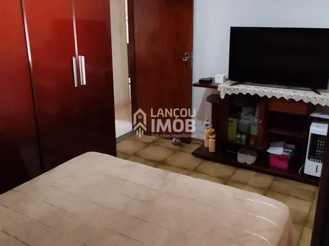 Casa 2 quartos e 1 banheiro, à venda, no bairro Jardim Pacaembu em Jundiaí